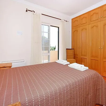 Quinta Monte Dos Avos Bv *